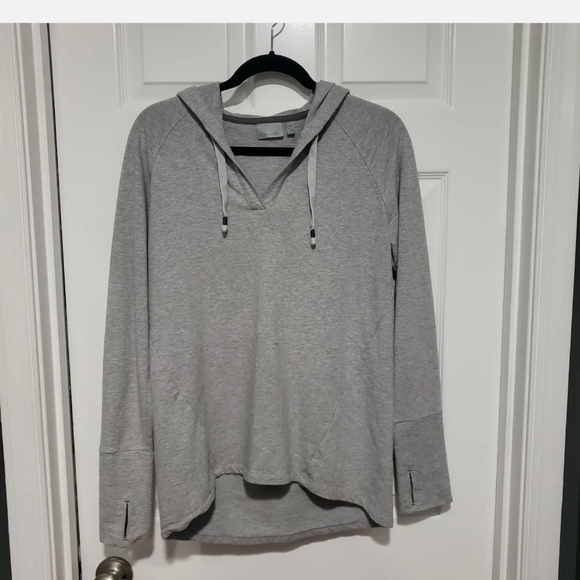 Athleta Women’s Idyllwild Gray Pullover - medium - Picture 2 of 8